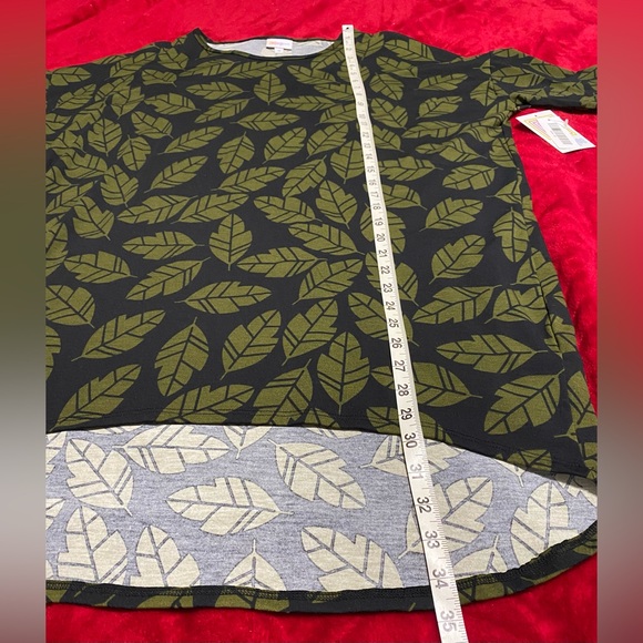 OVERSIZED MEDIUM NWT SEE PICS CLOSET CLEAR OUT ALL LULAROE MAKE A OFFER BUNDLE! - Picture 9 of 11